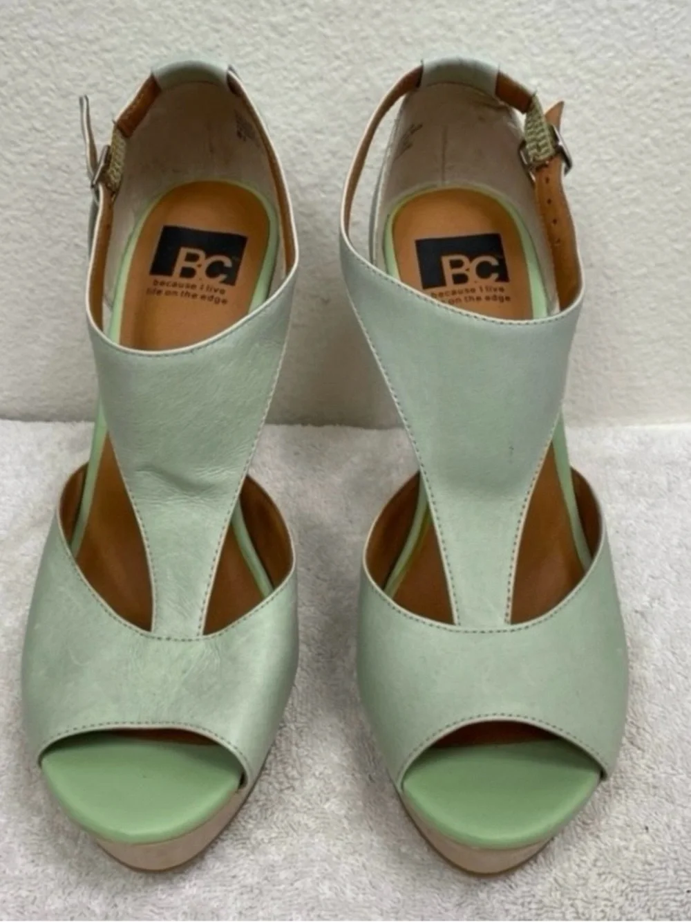 BC Footwear Women's Mint Green Tan Leather Platform Sandal Wedge Size 8.5 Boho